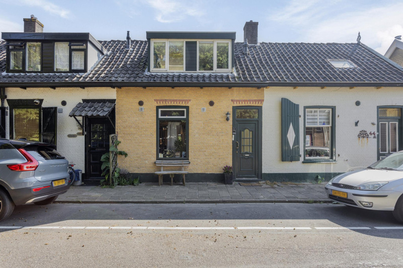 Onder de Waal 46, Krimpen aan de Lek